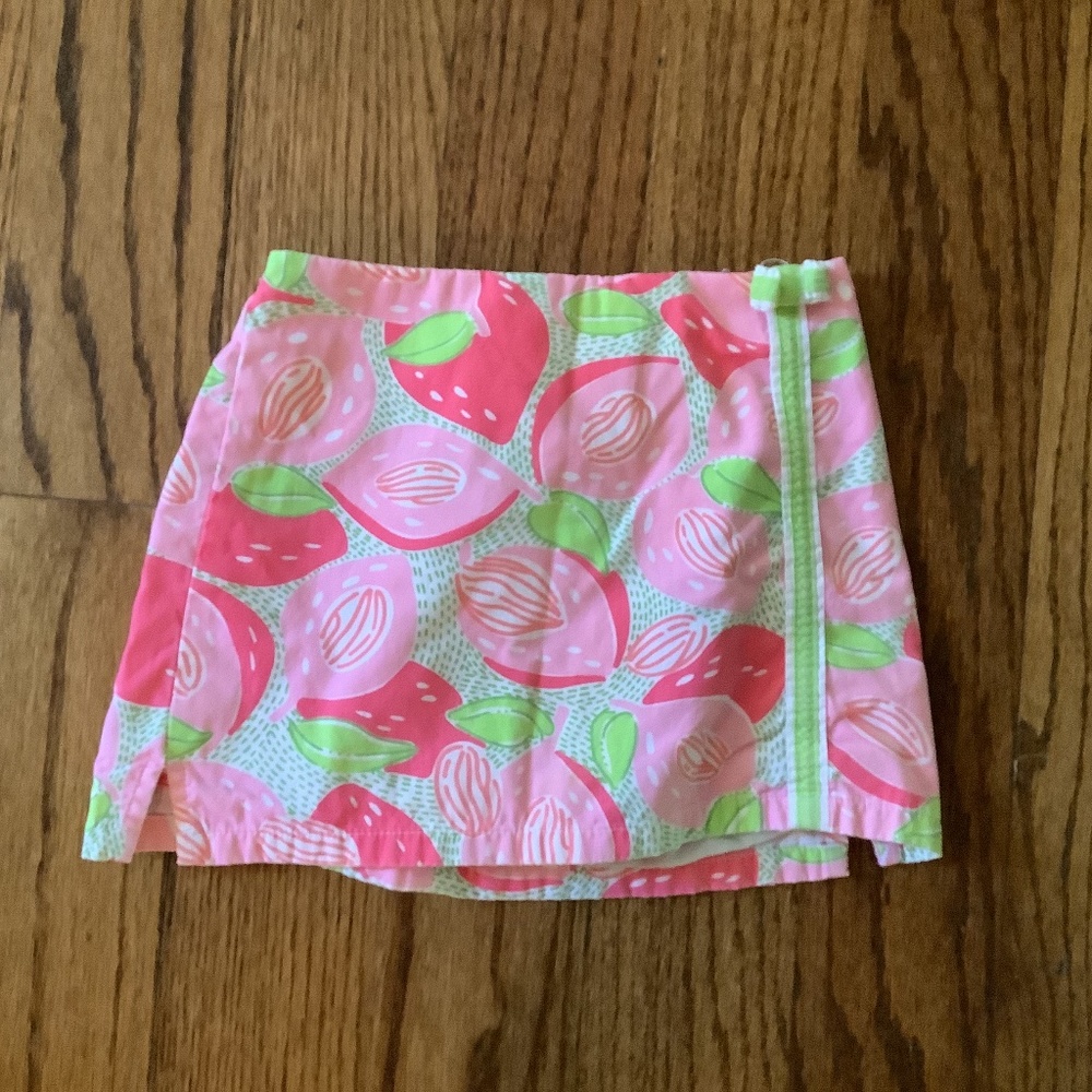Lilly Pulitzer Coral & Light Pink Peach-Print Girls Skort with Lime Trim
